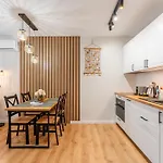 Laba Kolobrzeg Apartamenty Kollataja Z Parkingiem